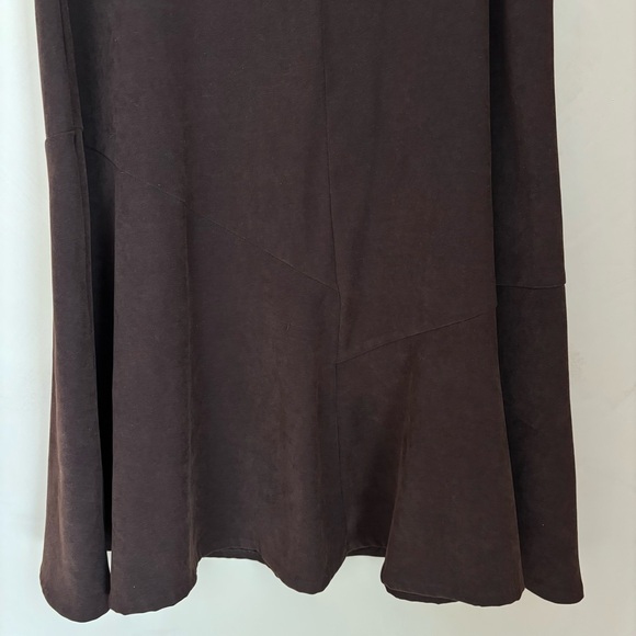 Chic Brown Midi Skirt - Picture 3 of 11